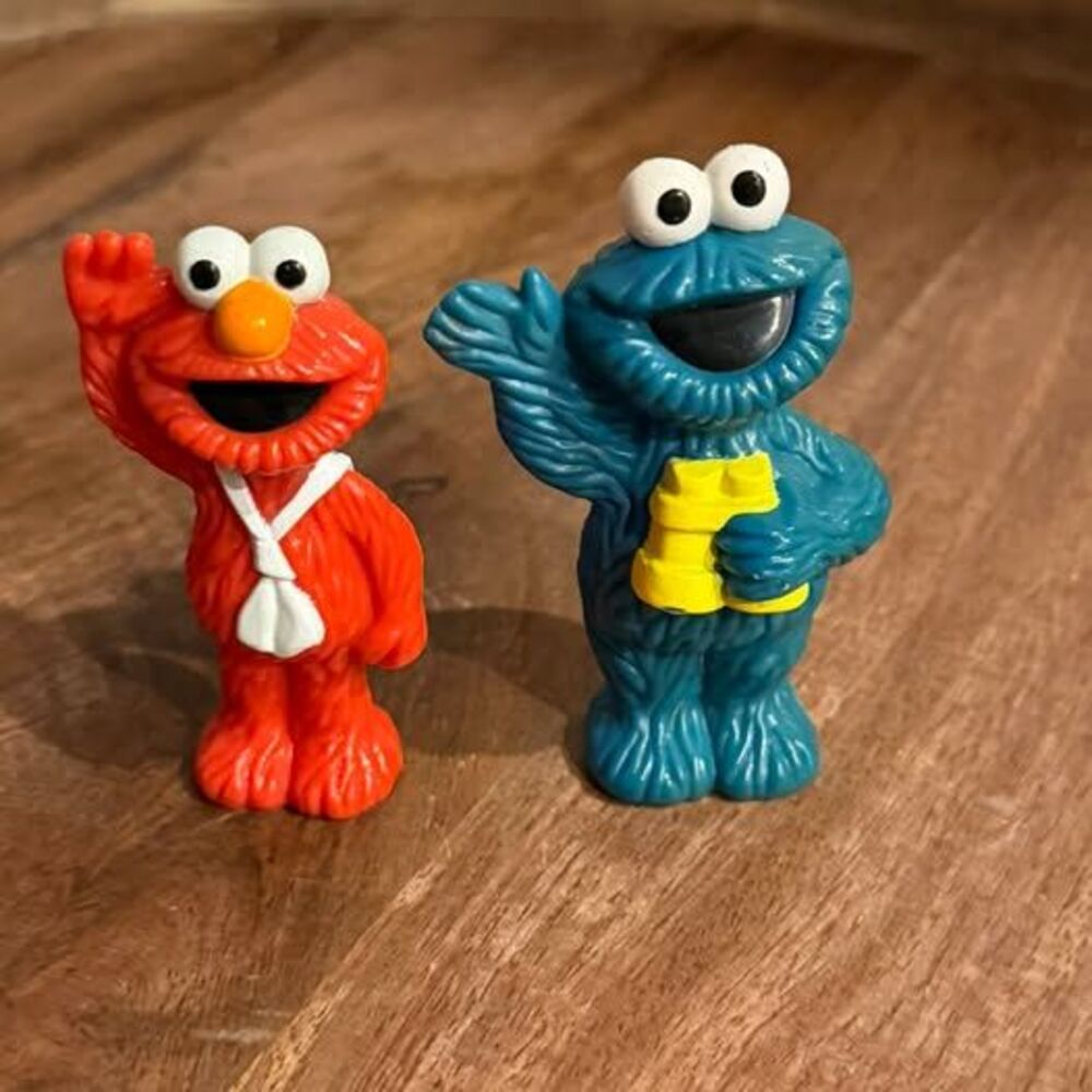 Sesame Street Elmo and Cookie Monster Figurines/Cake Toppers